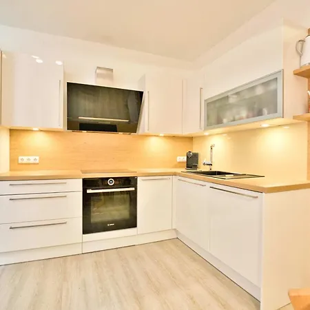 Etagenwohnung Mit Garten Apartment