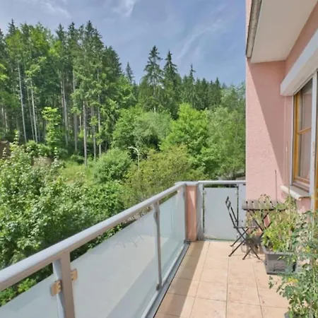 Etagenwohnung Mit Garten Apartment *
